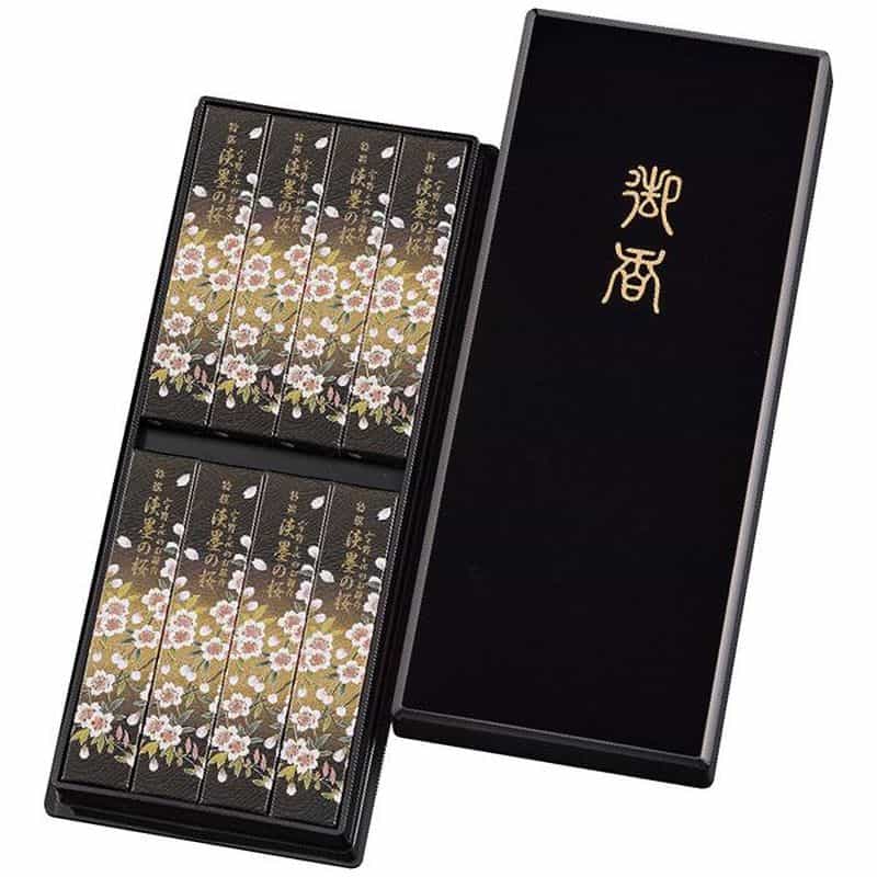 日本香堂　宇野千代のお線香　特撰淡墨の桜　塗箱８箱セット　(1100028966)